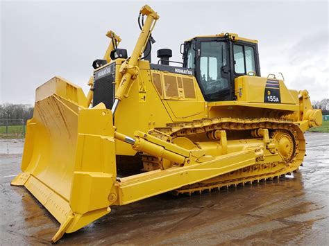 Komatsu D155A.
